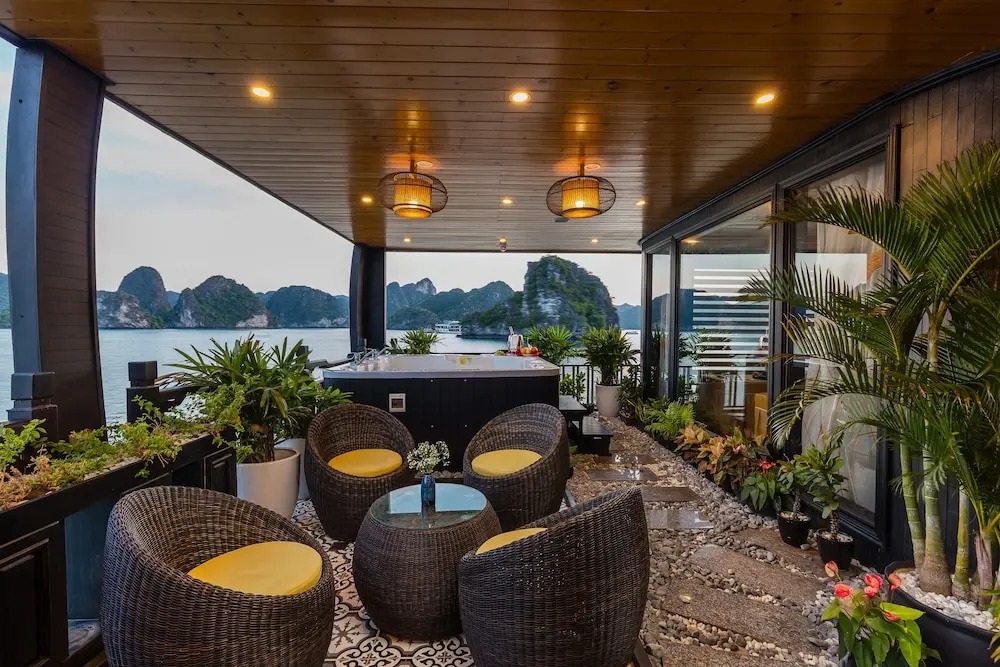 هتل لا رجینا گرند کروز هالونگ